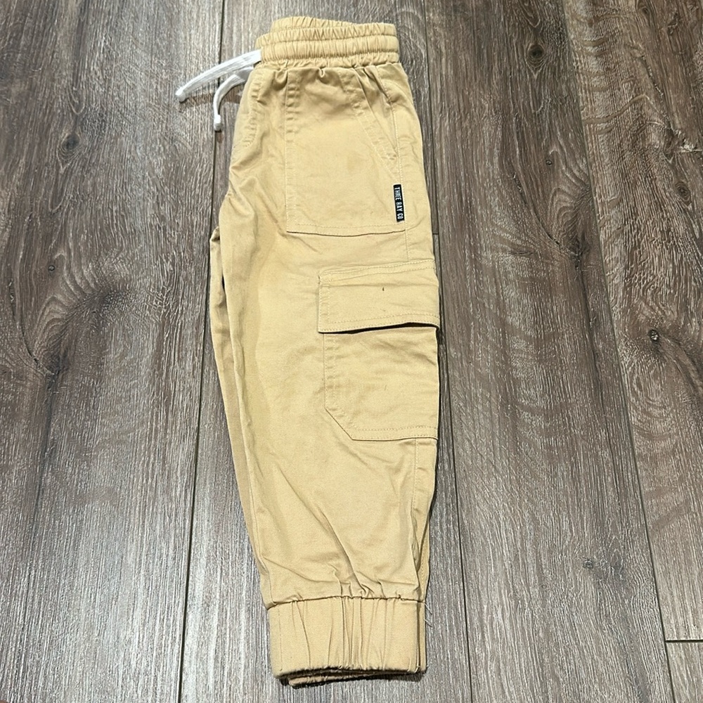 Three Ray Co cargo jogger size: 2T